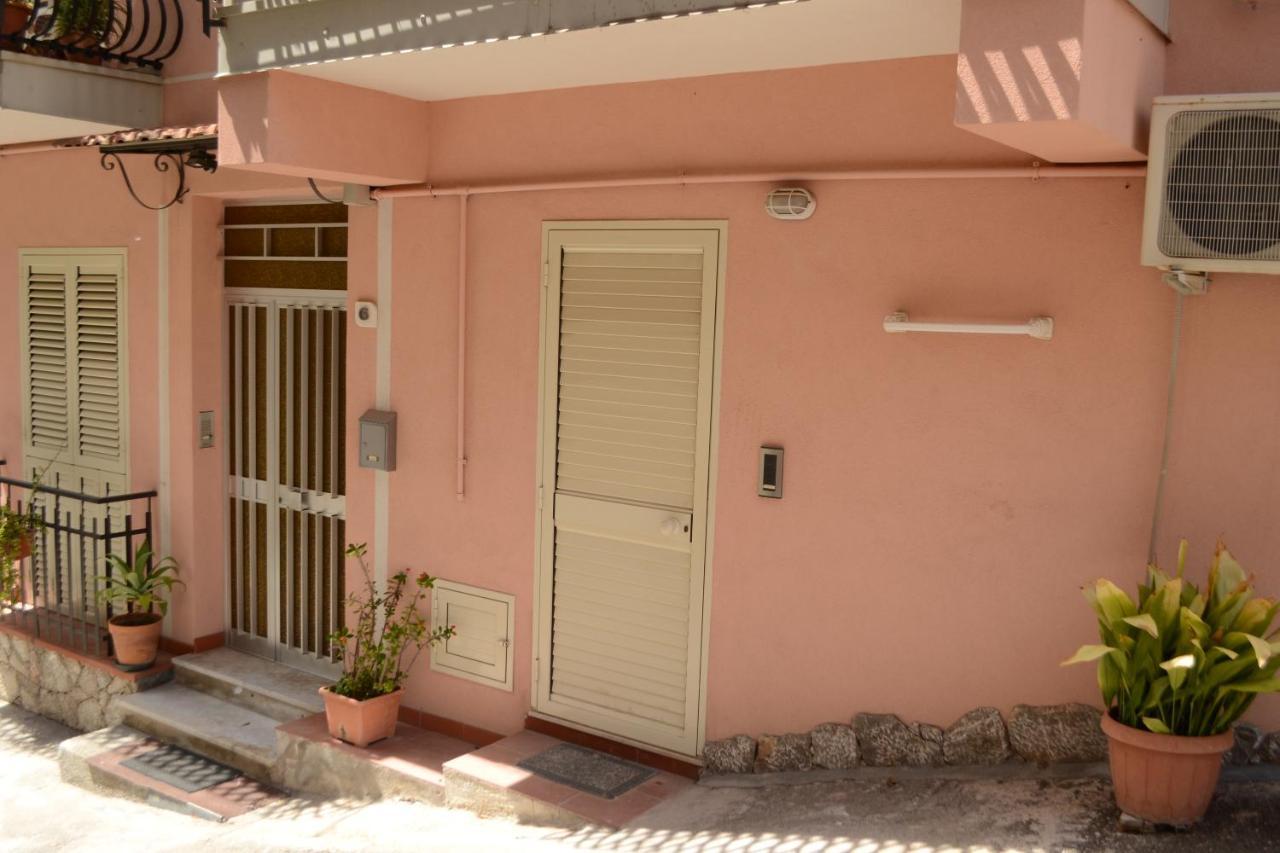 Casa Mare Naxos Flat - Home Holiday Джардини-Наксос Экстерьер фото